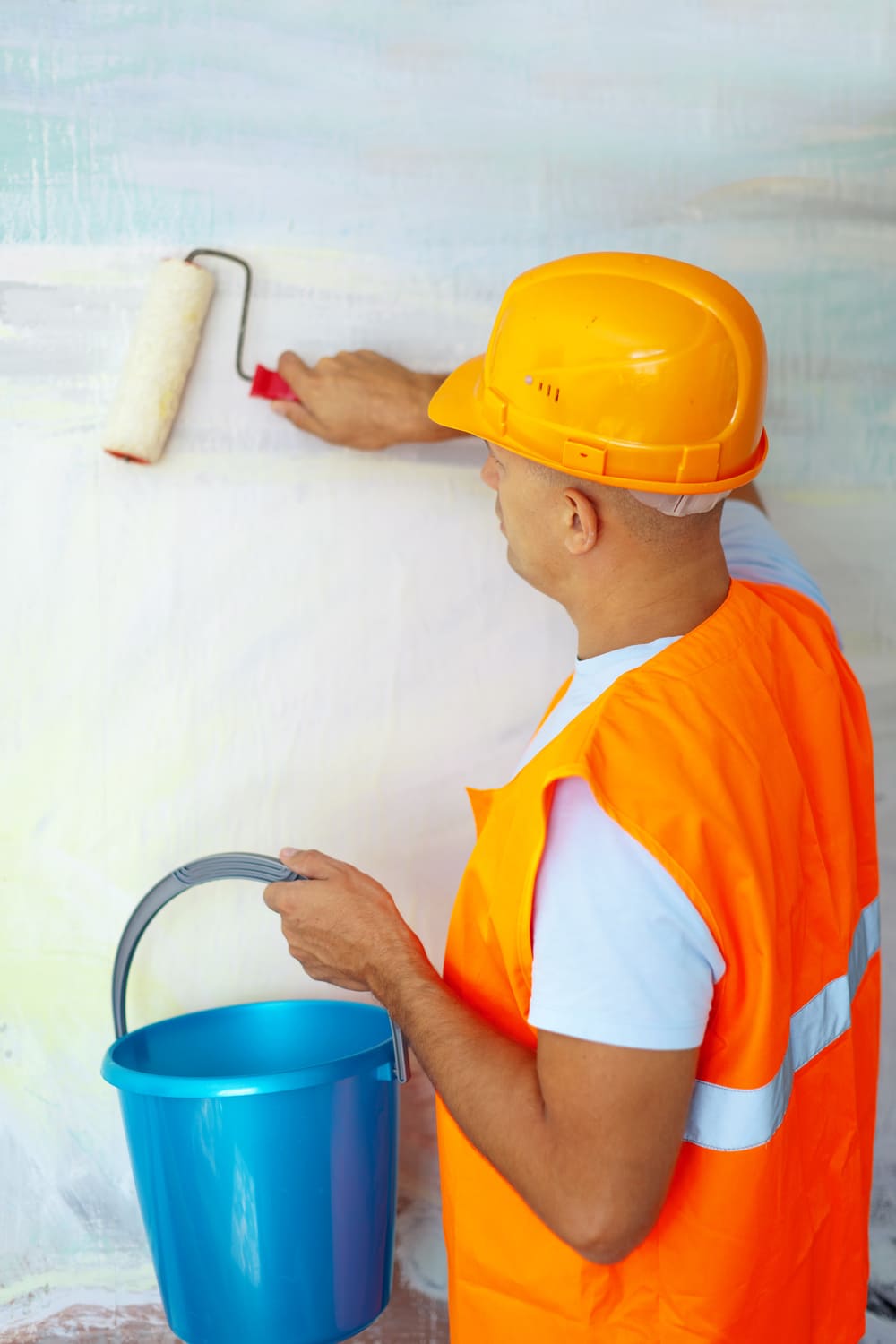 pintores-de-casas-con-rodillo-de-pintura-en-la-casa (1) (1) pintores-de-casas-con-rodillo-de-pintura-en-la-casa (1) (1)